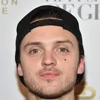 Alexander DeLeon Net Worth