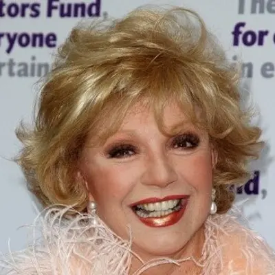 Ruta Lee