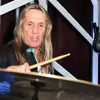 Nicko McBrain Net Worth