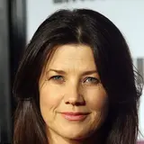 Daphne Zuniga Net Worth