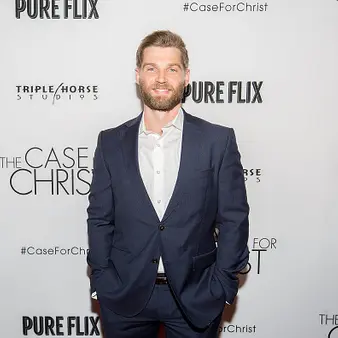 Mike Vogel Net Worth
