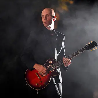 Billy Howerdel Net Worth