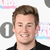 Oli White Net Worth