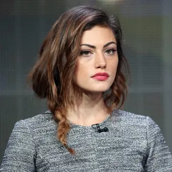 Phoebe Tonkin Net Worth