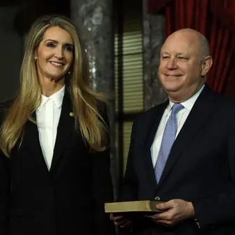 Weeks After Insider Trading Allegations, Senator Kelly Loeffler's Husband Donated $1M To Pro-Trump Super PAC