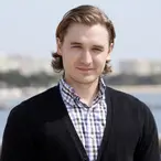 Seth Numrich Net Worth