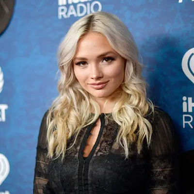 Natalie Alyn Lind