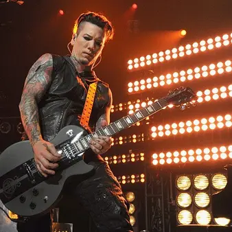 DJ Ashba Net Worth