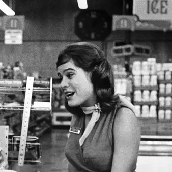 Sarah Holcomb Net Worth