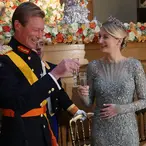 Who Are the Richest Royal Families in the World?