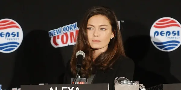 Alexa Davalos