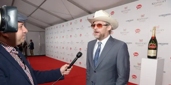 Todd Lowe
