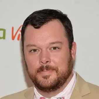 Michael Gladis Net Worth