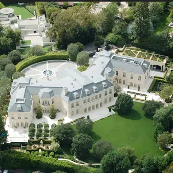 South Mapleton Drive Is The Most Expensive And Exclusive Street On Earth