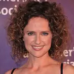 Jean Louisa Kelly Net Worth