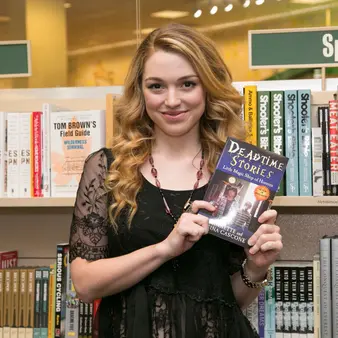 Jennifer Stone Net Worth