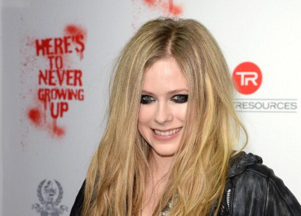 Avril Lavigne Net Worth Celebrity Net Worth