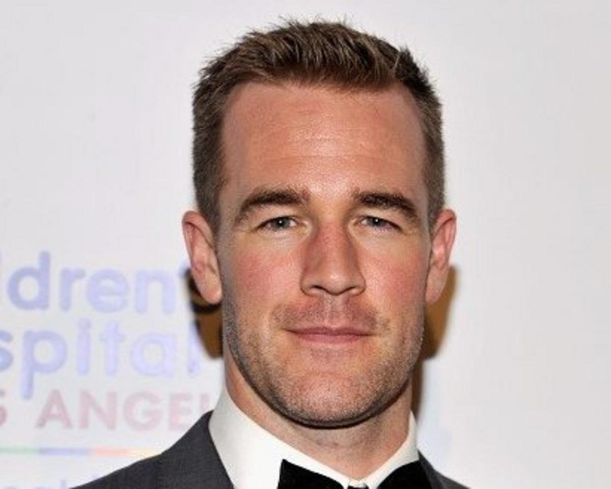 how does james van der beek make money