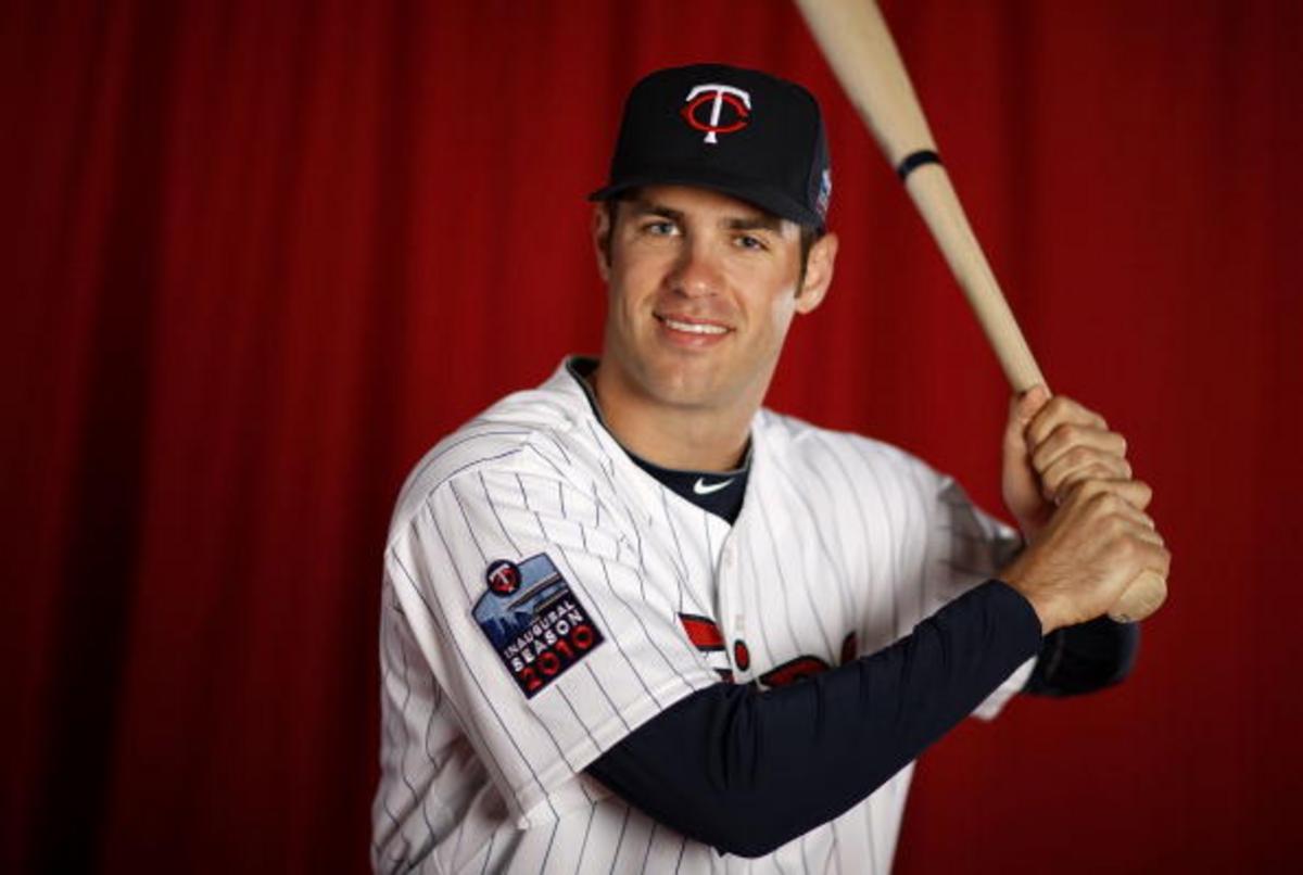 how much money does joe mauer make a year
