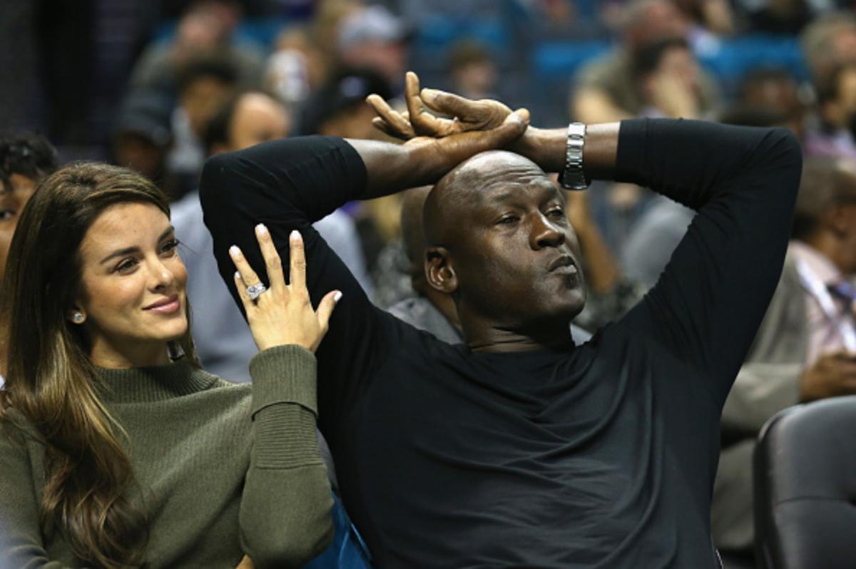 Live Like Mike! Michael Jordan Cuts Chicago Mansion Price In Half!! Celebrity Net Worth