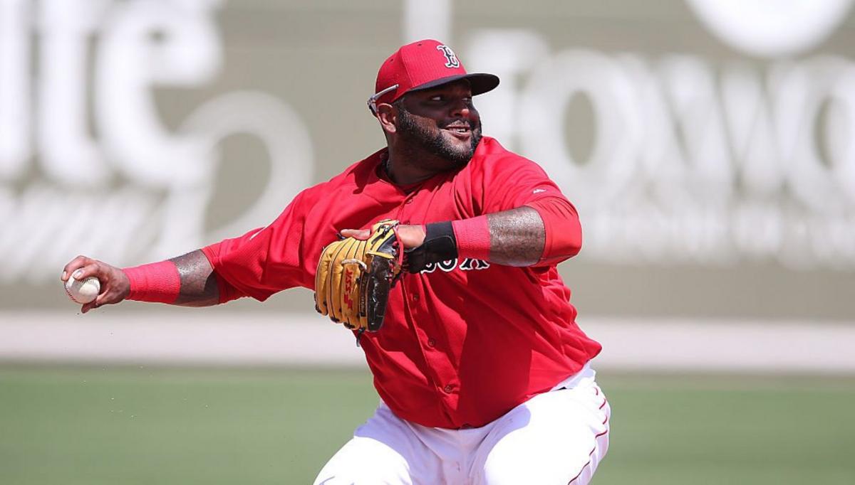 Sandoval benched by Red Sox, who give Shaw third-base job