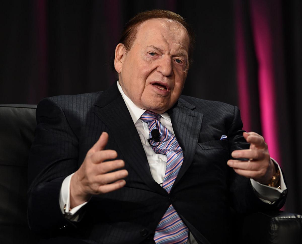 Adelson looking to bring NFL's Raiders to Vegas