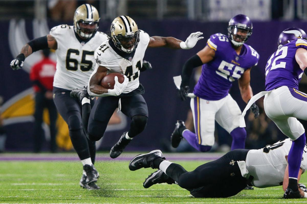 Saints running back Alvin Kamara used his signing bonus to buy wings