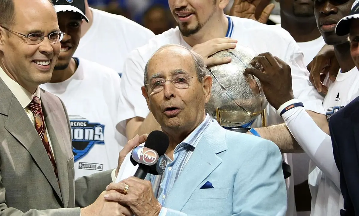 richard-devos-billionaire-co-founder-of-amway-owner-of-the-orlando-magic-and-father-in-law-of-betsy-devos-has-died-at-the-age-of-92-celebrity-net-worth