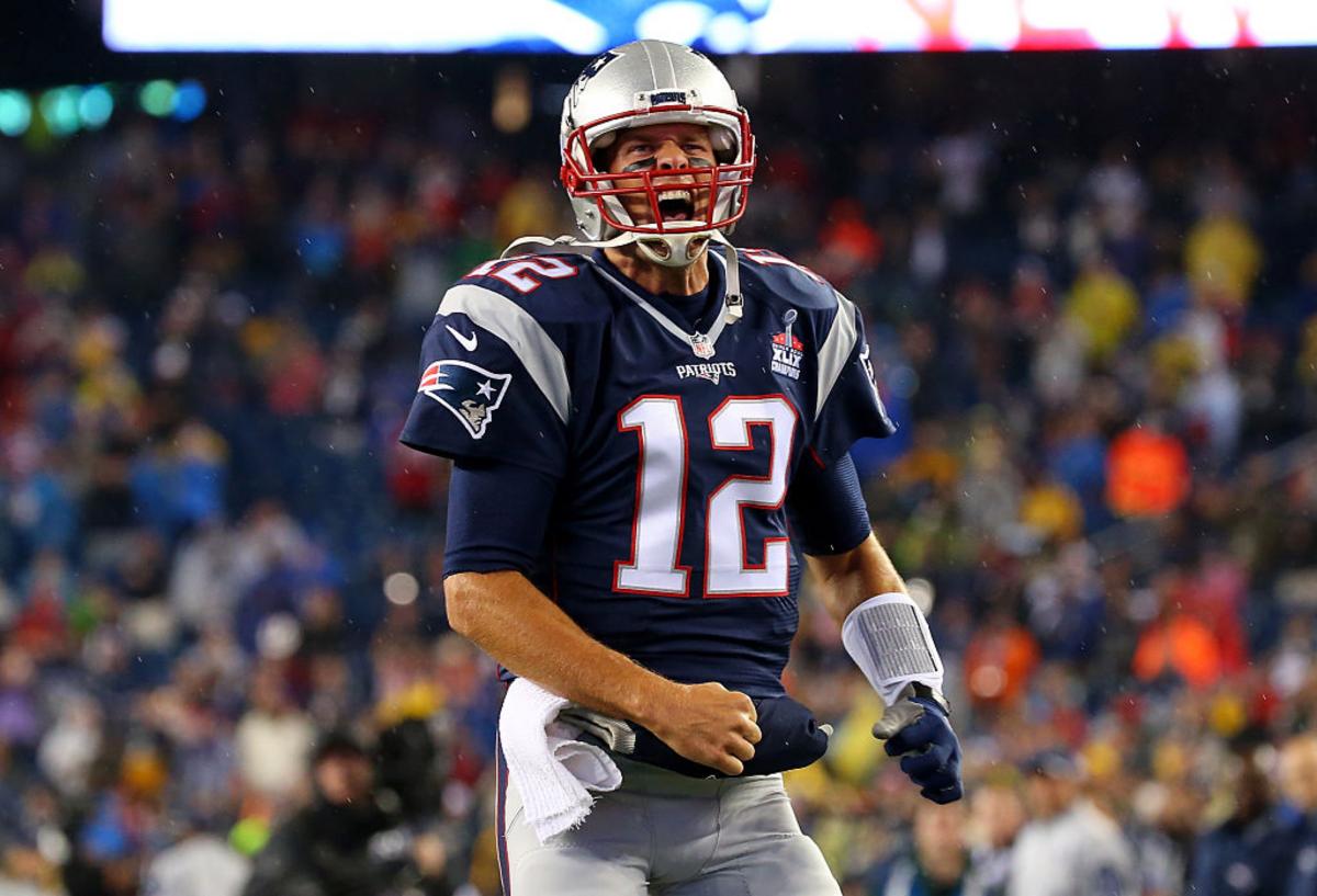 Tom Brady Signs Contract Extension With The Patriots Through 2019