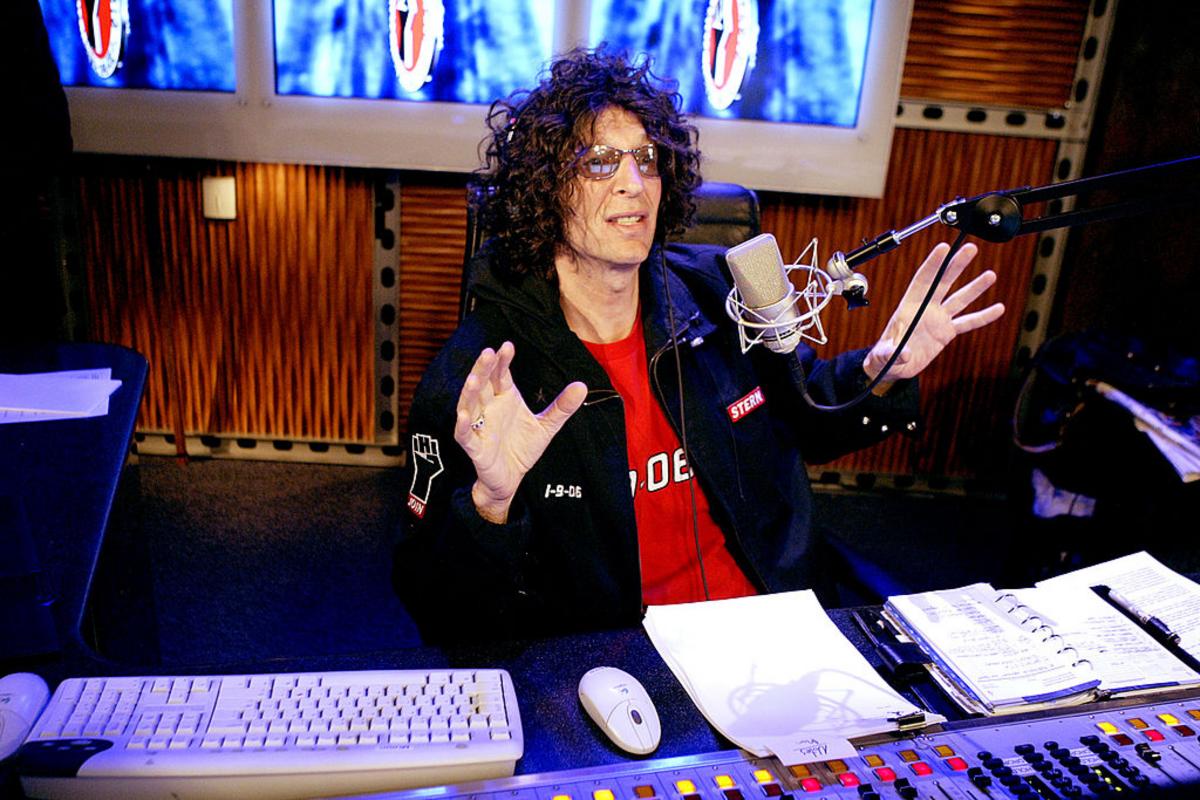 how much money does howard stern make per year