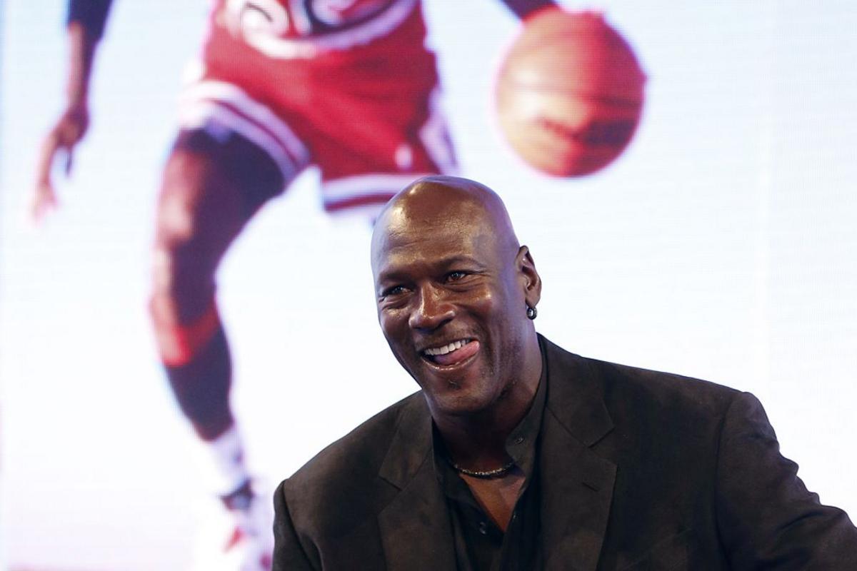 how much does michael jordan make from nike