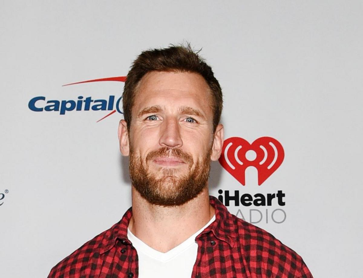 Brooks Laich: Bio, Wiki, Age, Height, Weight, Young, Career, NHL, Net  Worth, Girlfriend, Wife, Jules Hough & More - TheSportsHint