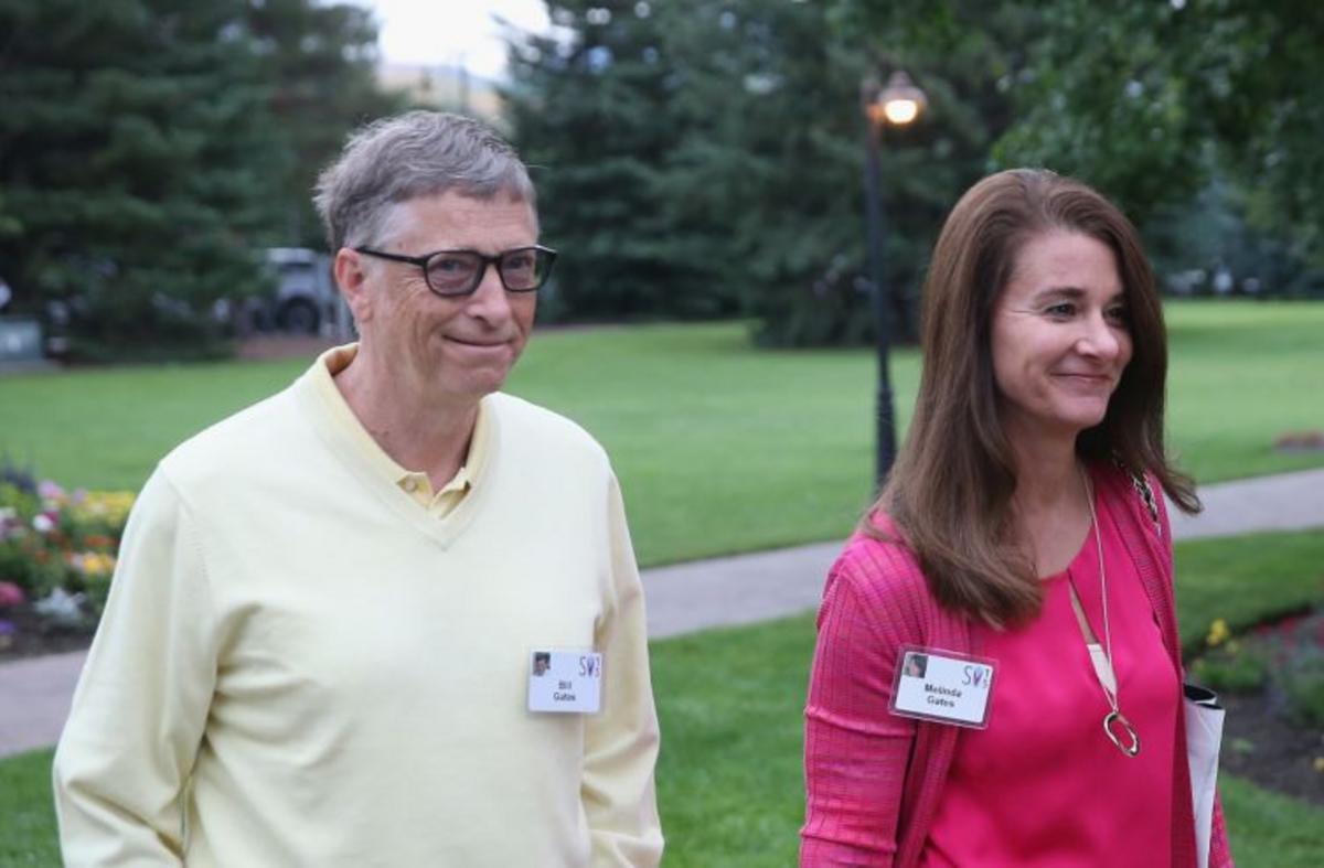 Bill gates dated hot girls Bill And Melinda Gates Are Divorcing After 27 Years What Happens To Their 146 Billion Fortune Celebrity Net Worth