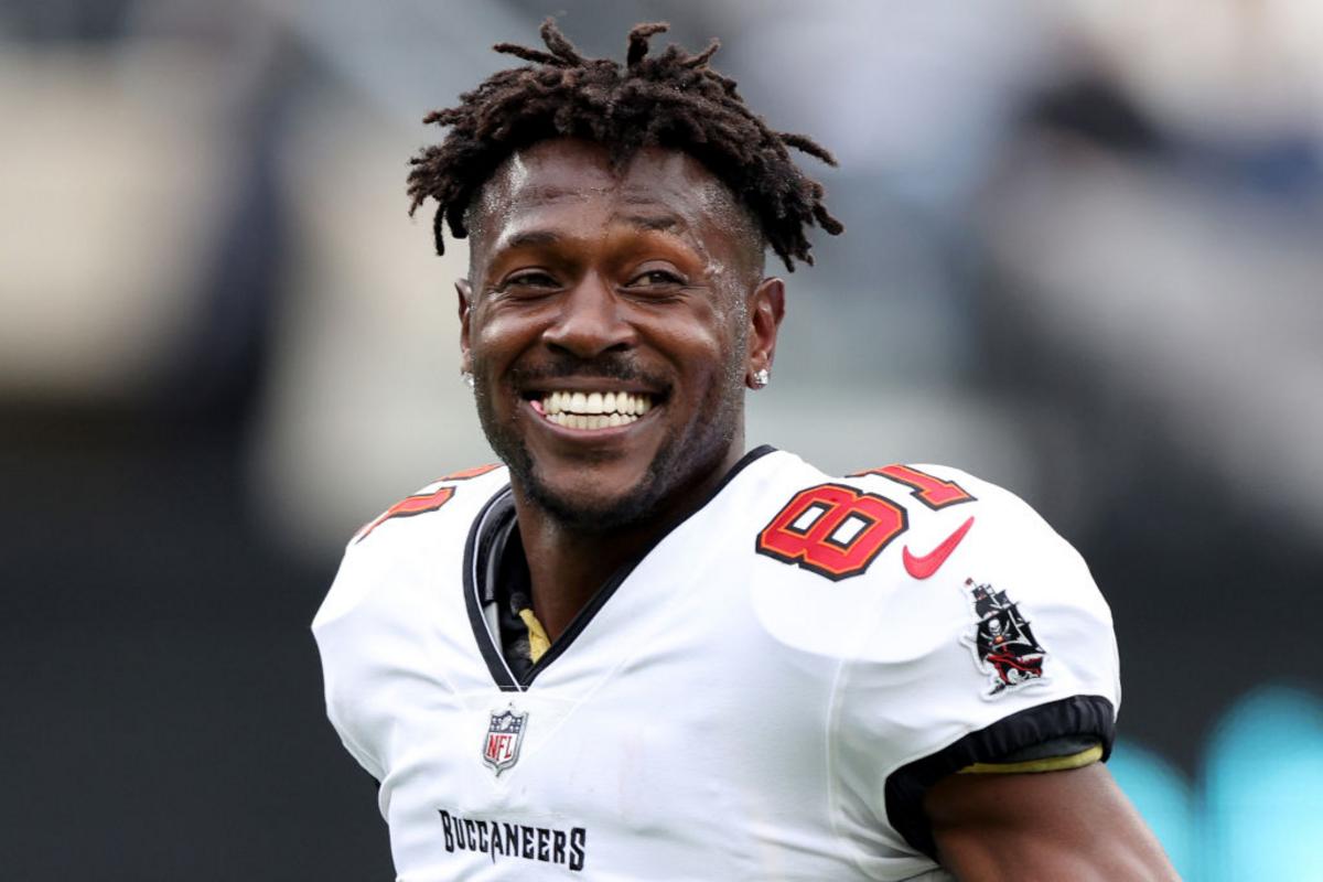 Raiders: Antonio Brown tells $30 million lie about release