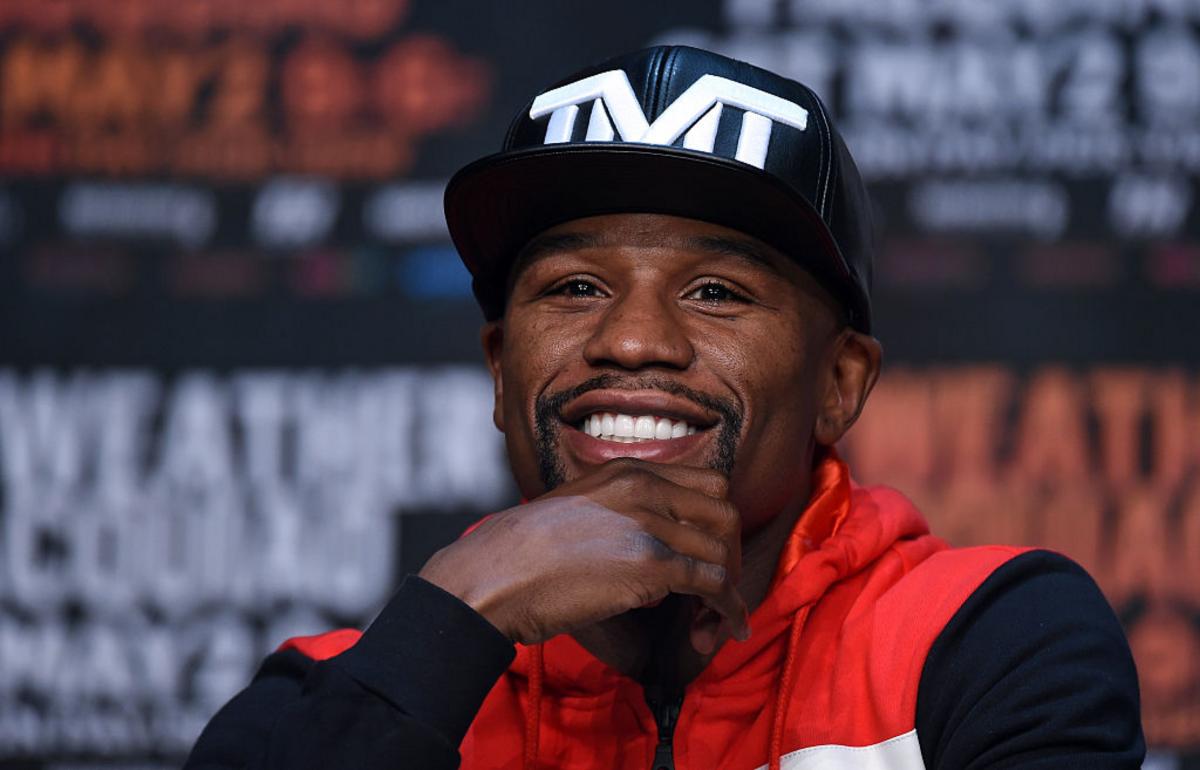 Make Them a Deal”: Floyd Mayweather Jr Once Offered $20,000,000 to Hire $20  Million Jobless Superstar Antonio Brown - EssentiallySports