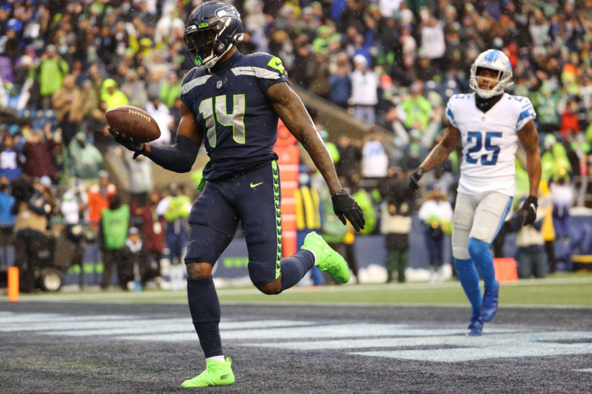 Top 10 highest-paid receivers in the NFL DK Metcalf signs extension with  Seahawks: Who are the highest-paid wide receivers in the NFL? - AS USA