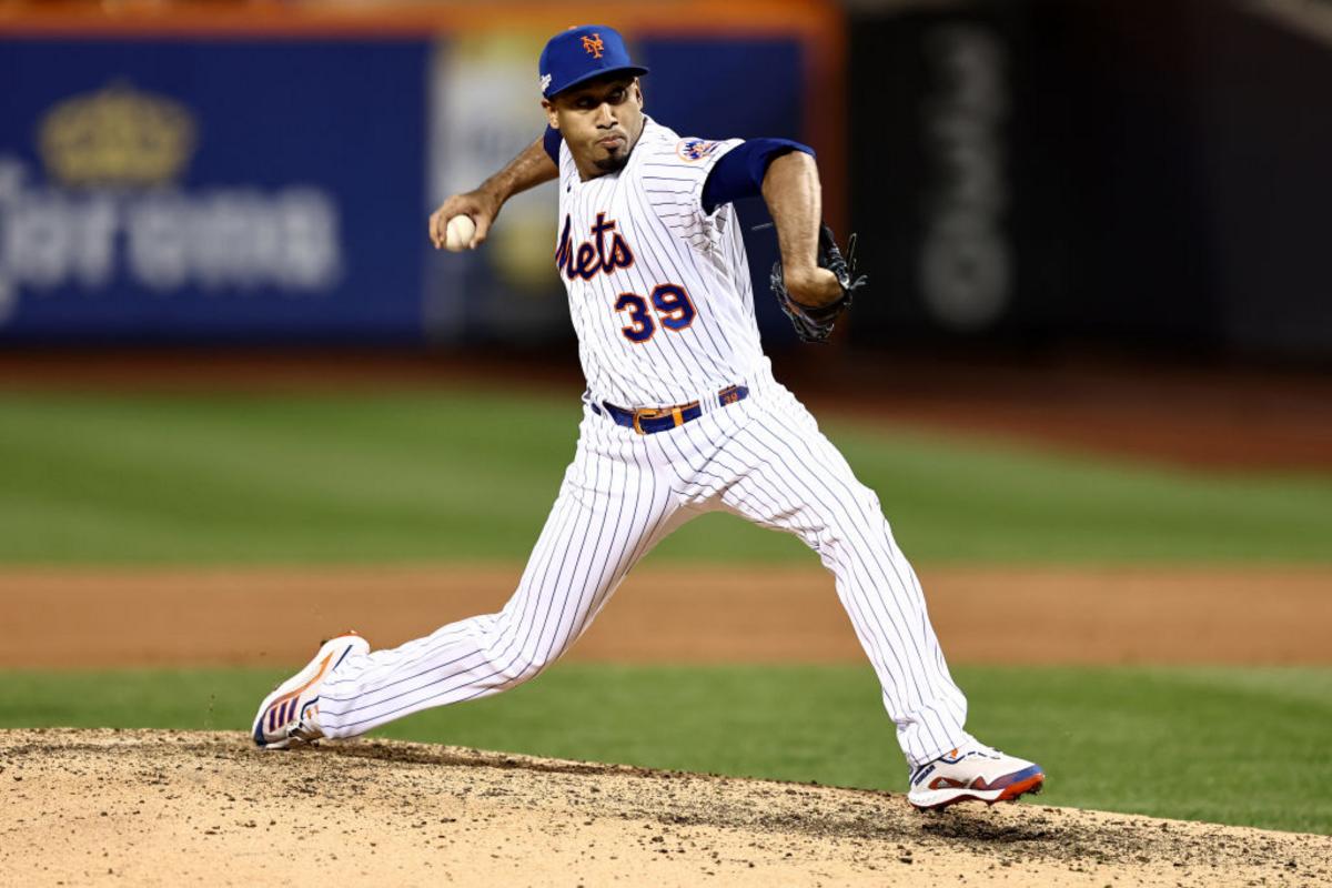 Timmy Trumpet performs Narco for Edwin Diaz's Entrance : r/baseball