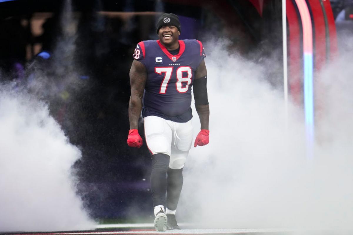 Laremy Tunsil extension solidifies Texans' OL for likely rookie QB