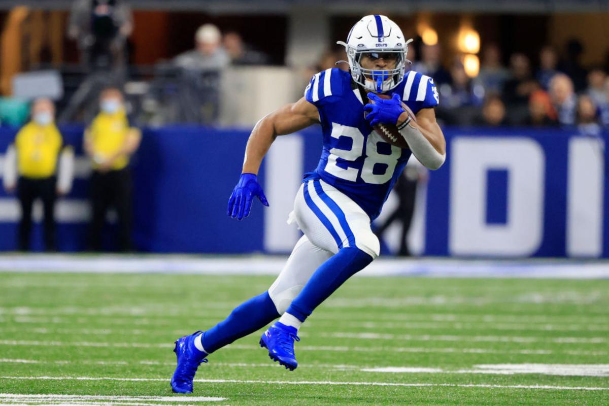 The Standoff in Indy: Should the Colts Pay Jonathan Taylor?