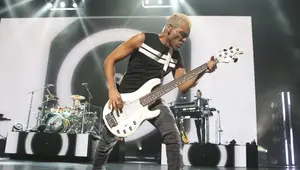 Linda Perry Net Worth | Celebrity Net Worth