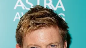 Hugo Weaving Net Worth | Celebrity Net Worth