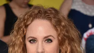 Milana Vayntrub Net Worth Celebrity Net Worth