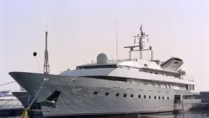 Thumbnail for Instagram Star Gives Tips On How To Date A Billionaire