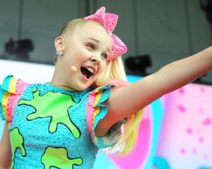 JoJo Siwa Coming Out? Born This Way TikTok Sparks Speculation, Support