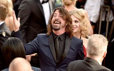 How Dave Grohl Went From Aspiring Punk Rocker To $280 Million Rock Star