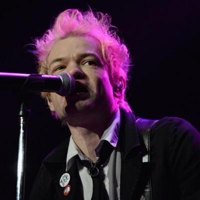 Deryck Whibley Net Worth