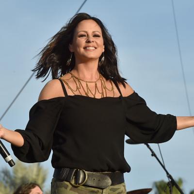 Sara Evans Net Worth's picture