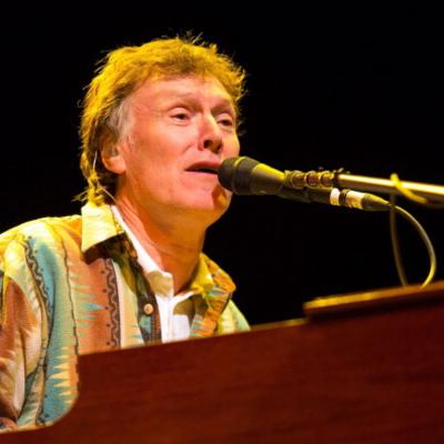 Steve Winwood Net Worth's picture