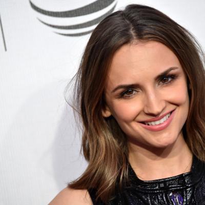 Rachael Leigh Cook's picture