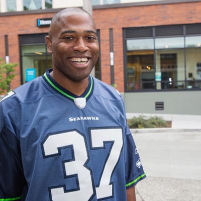 Shaun Alexander and Career Journey